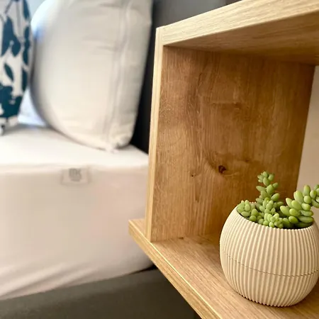 Apartment Ivy, 4 Minutes From The Sea *